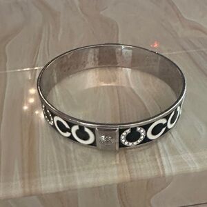 Elegant Black and Silver Bracelet
